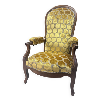 Voltaire armchair with a rack mechanism