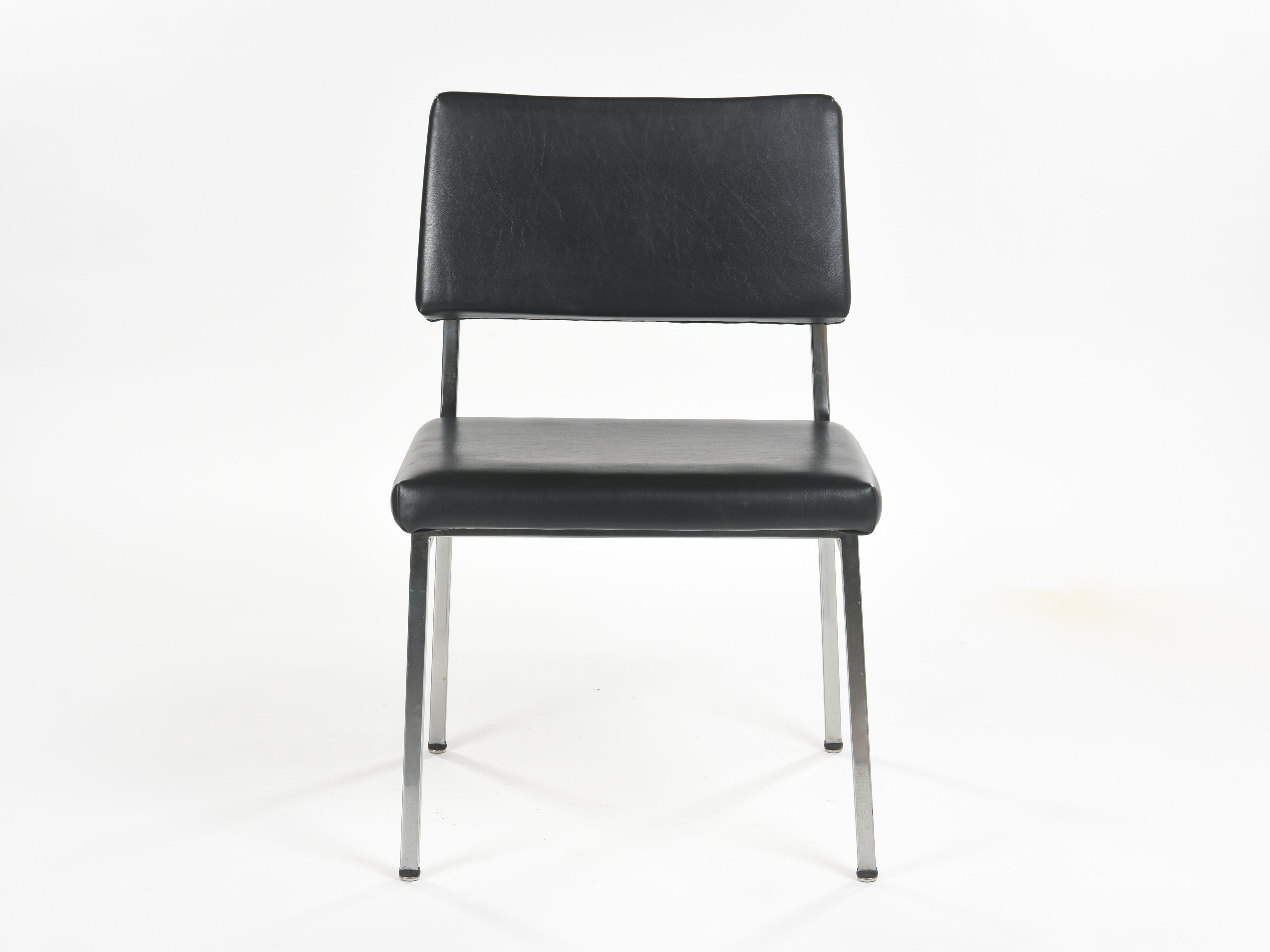 Six chaises Prestige par Pierre Guariche édition Temoin