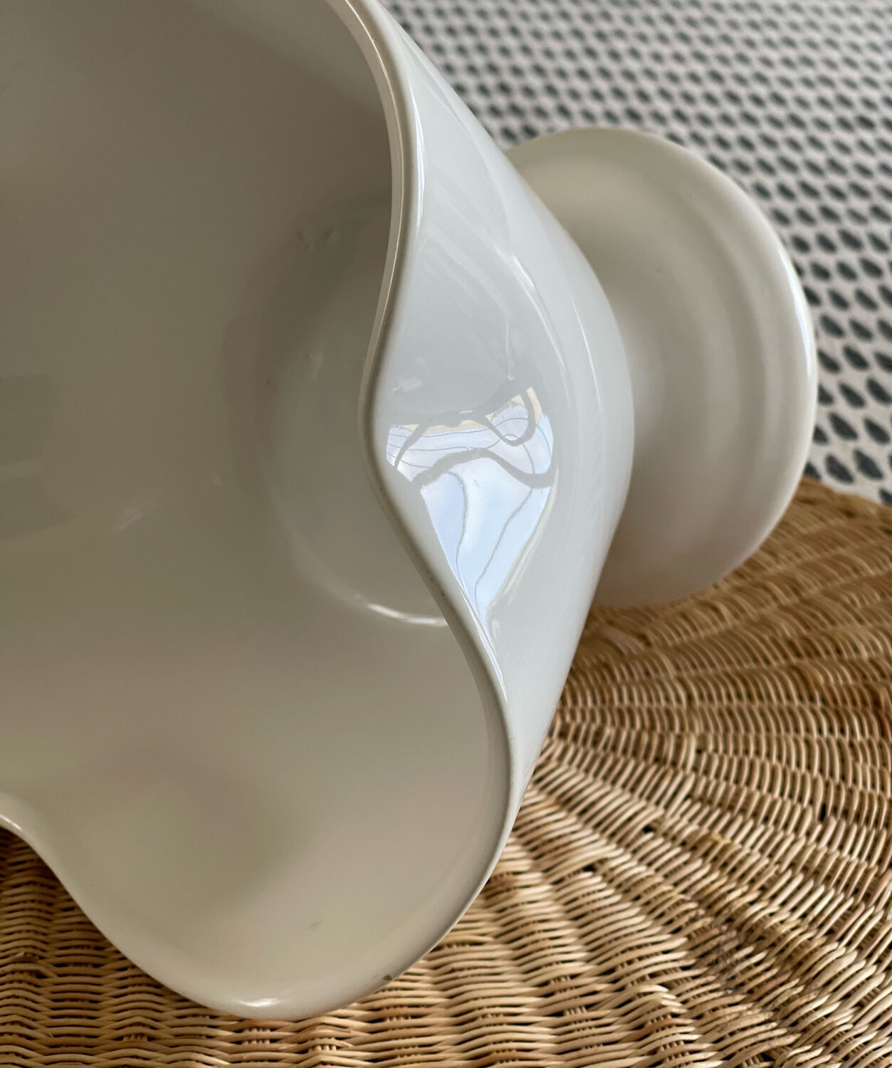 Porcelain cup