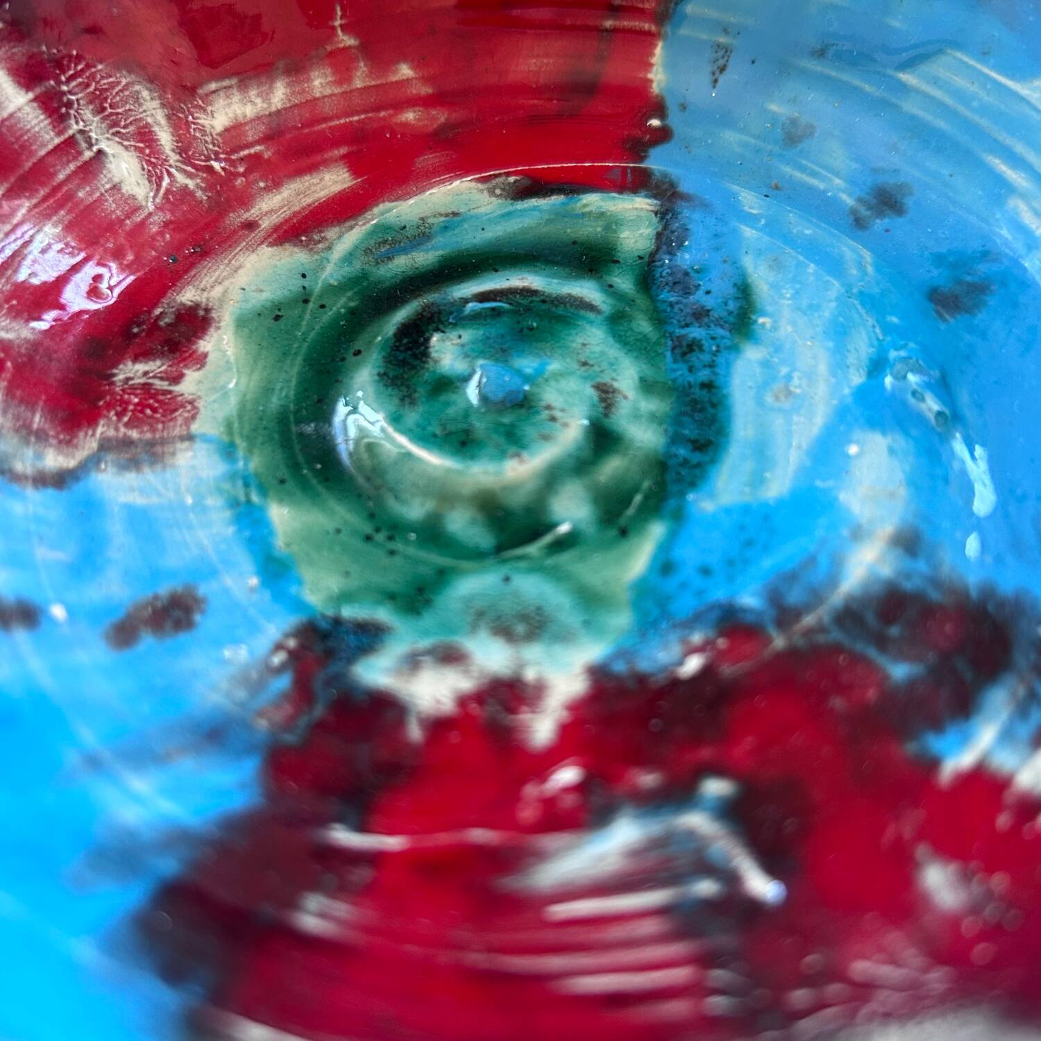 Multicolored artist's pocket emptier