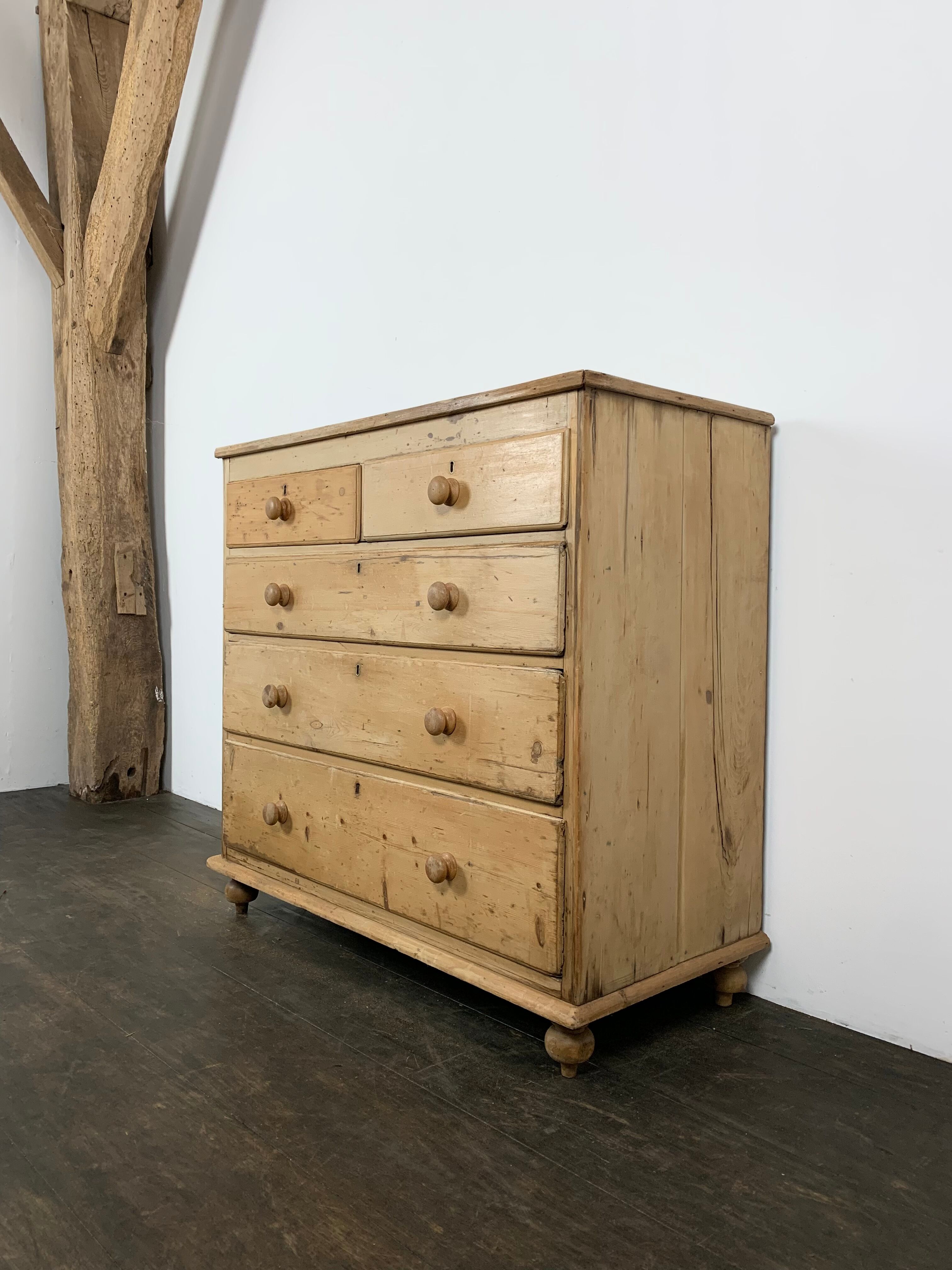 English chest of drawers pine