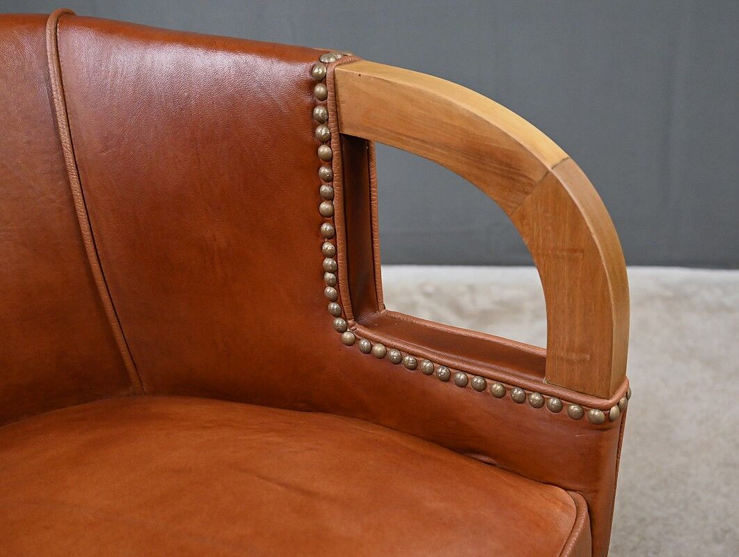 Set of 4 Art Deco armchairs in walnut and leather – 1940