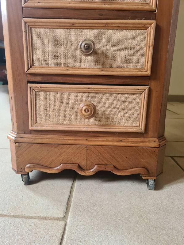Table de chevet en noyer et toile de jute, 1900