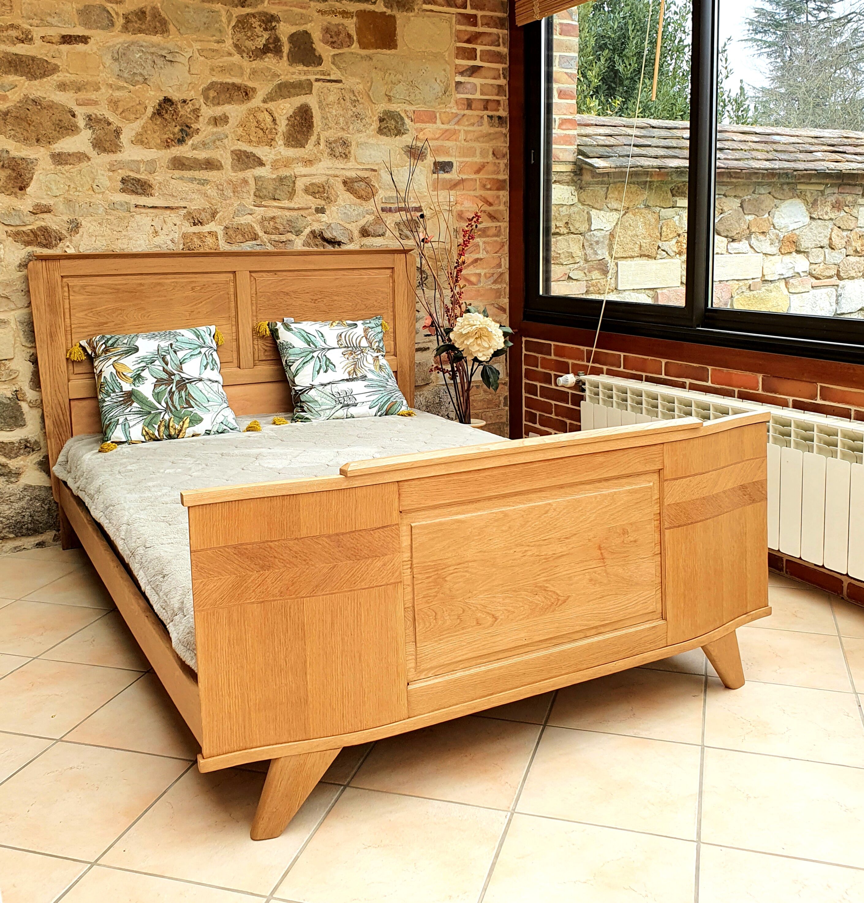 Vintage bed