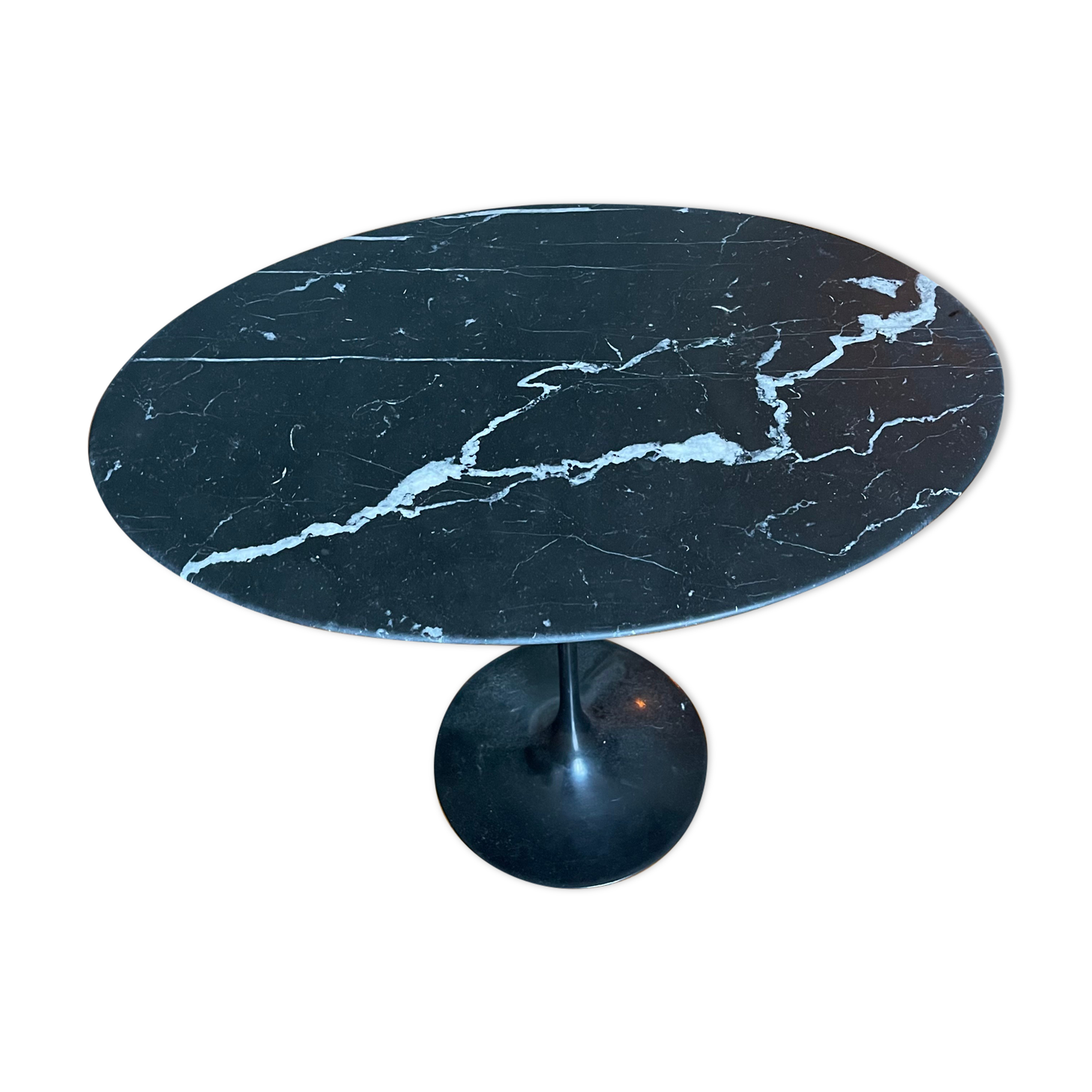 Side table by Eero Saarinen for Knoll