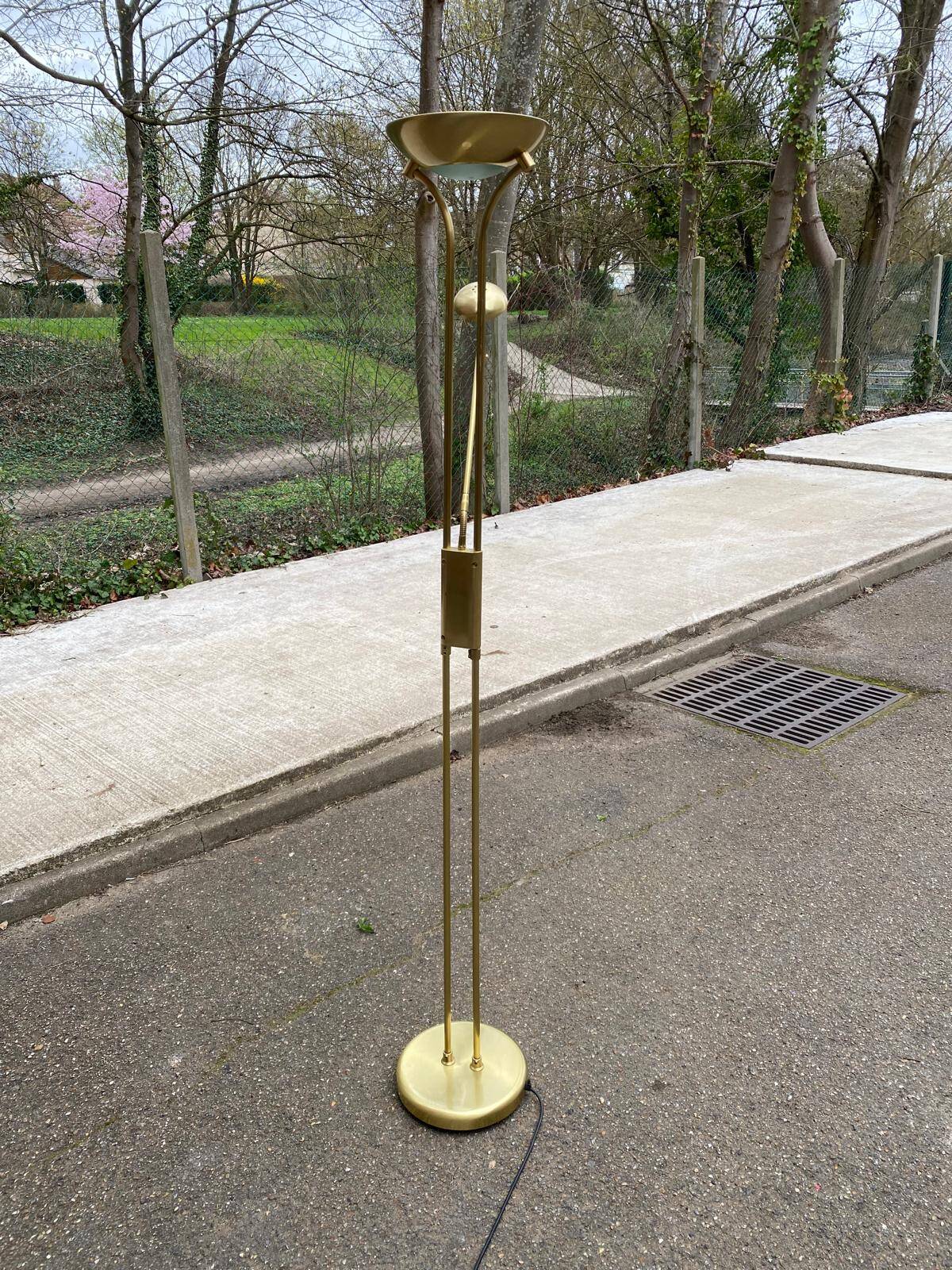 Vintage Italian design gold halogen floor lamp with double spotlight dome.