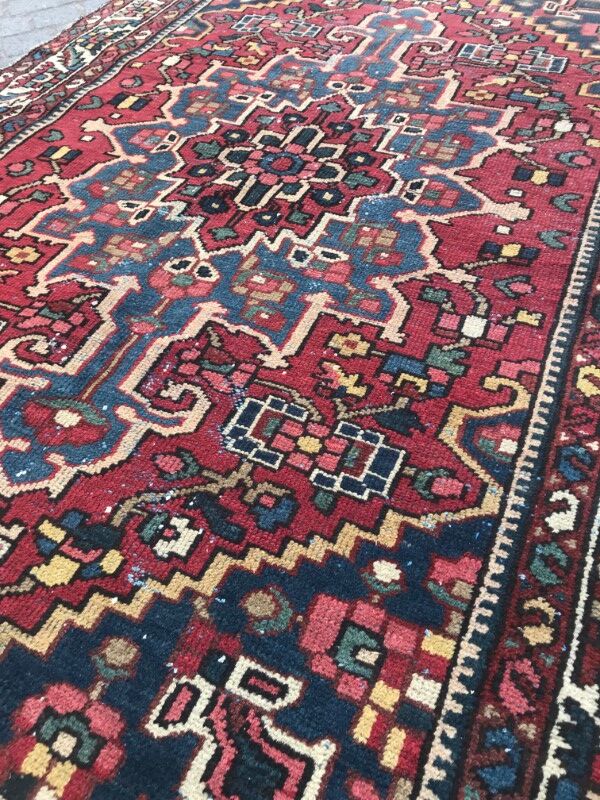 Carpet old Persian Bakhtiar 137 X 202 CM