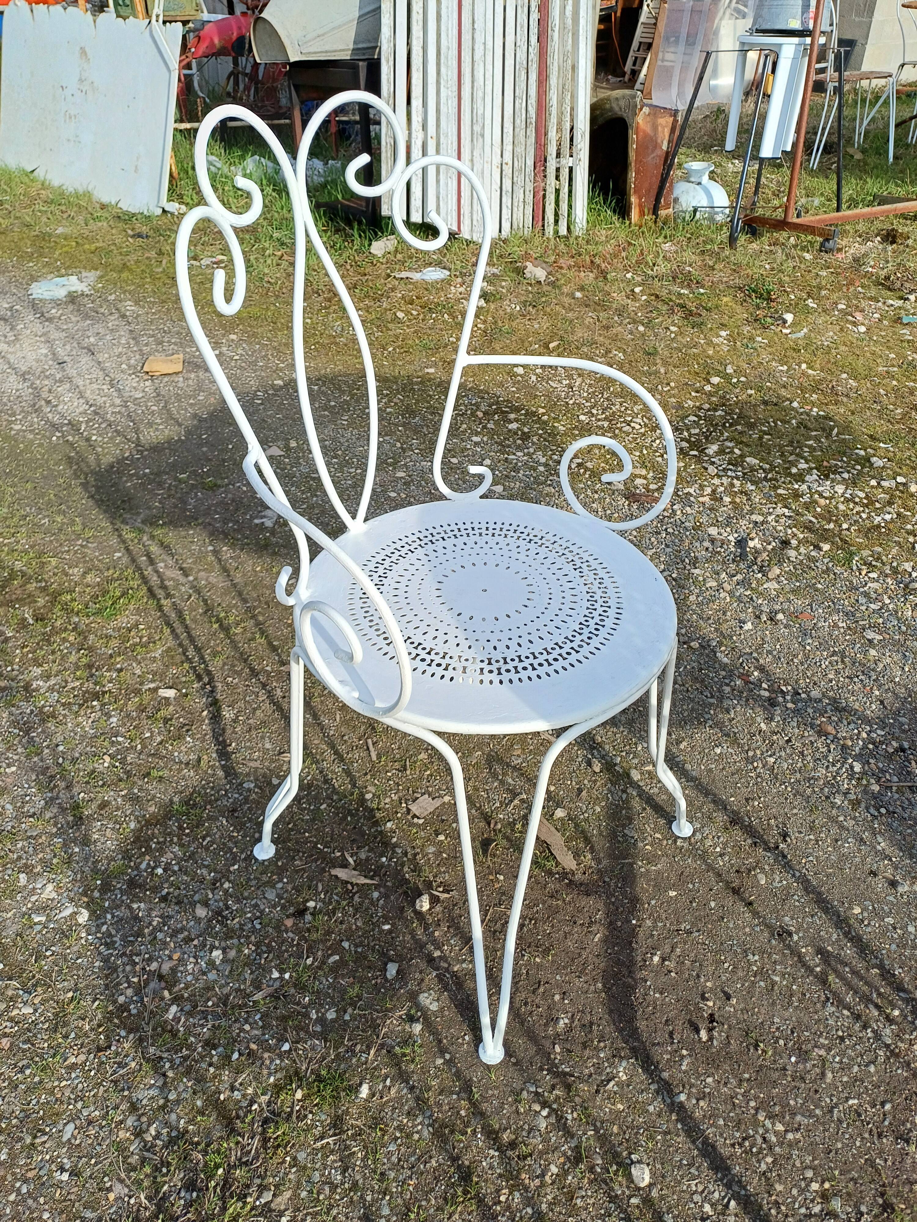 1900 wrought iron garden furniture