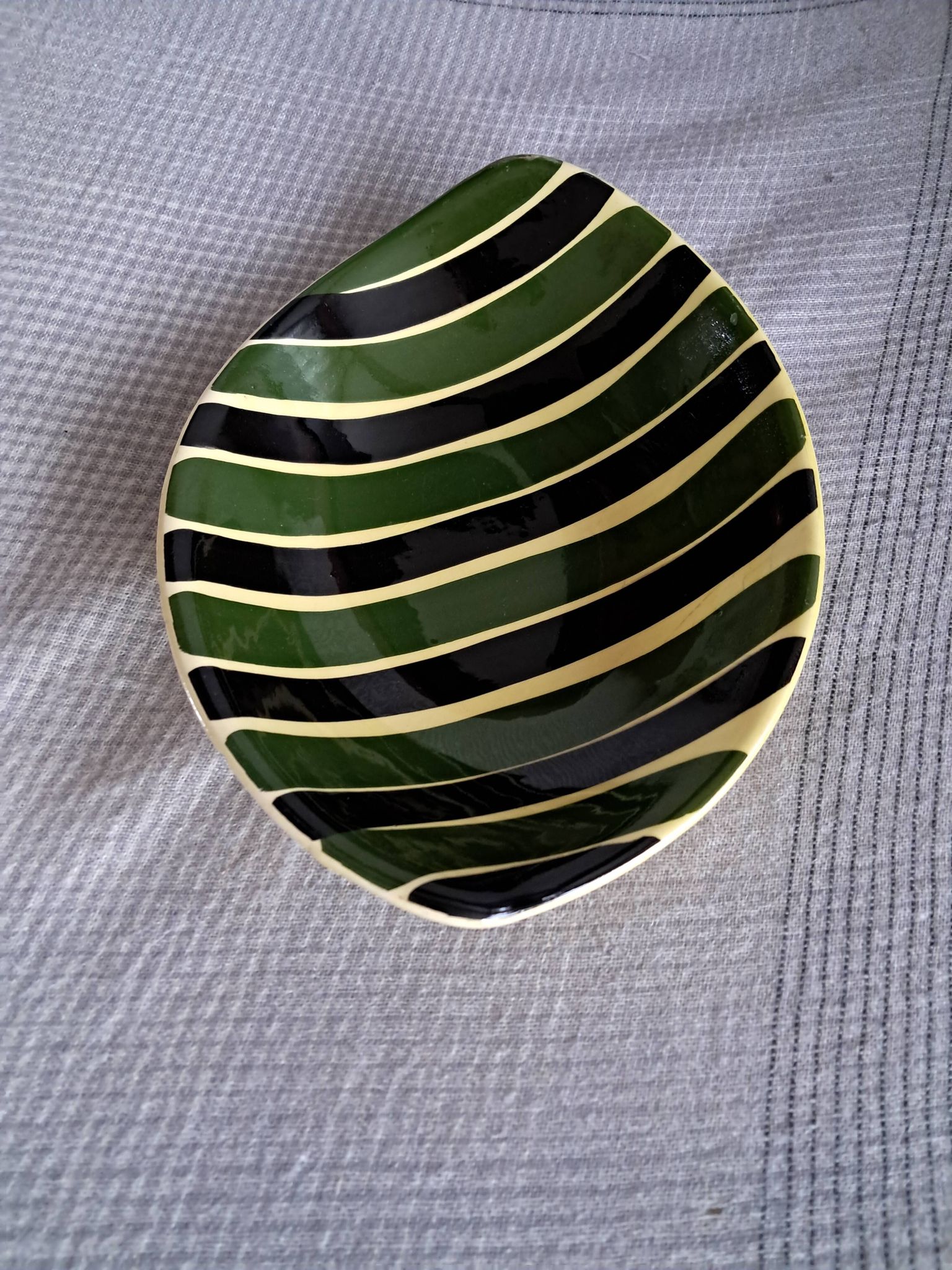 Ceramic catchall signed Saint-Clément