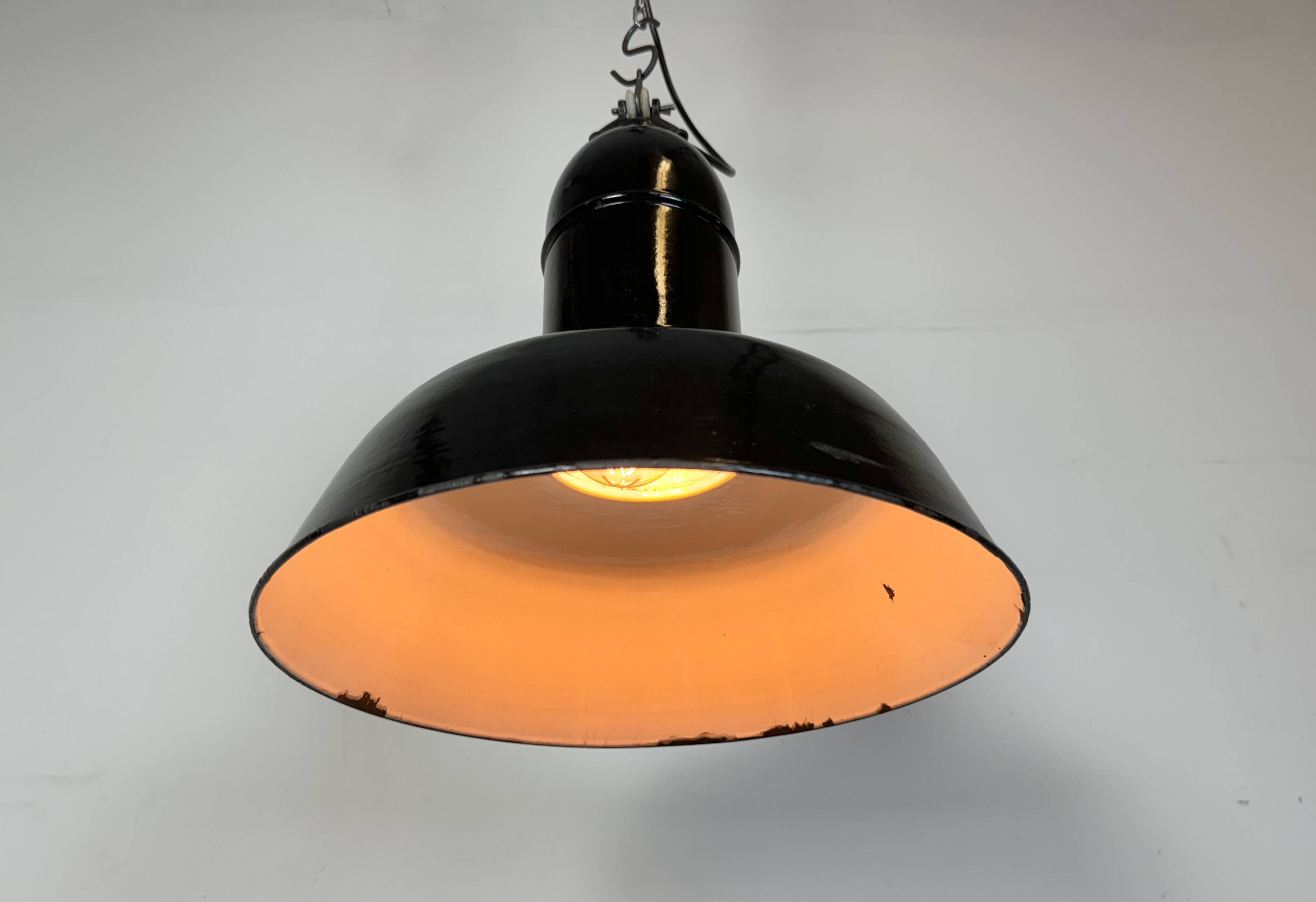 Industrial Black Enamel Factory Lamp with Cast Iron Top, 1930s