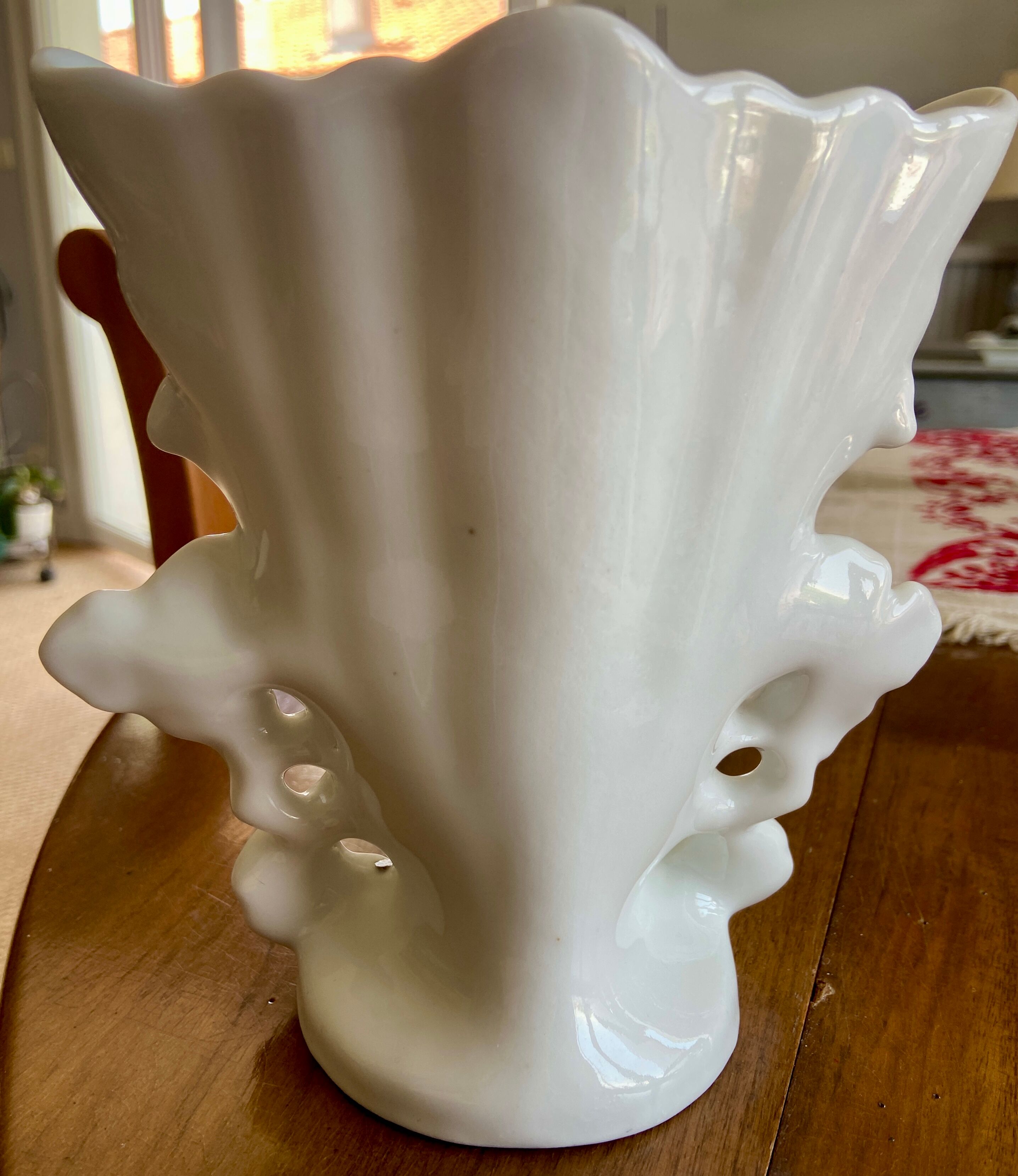 Vase of Bride porcelain XIXth Old Paris painted hand decoration flowers and gilding.