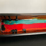 Empty vintage pocket in glazed ceramic