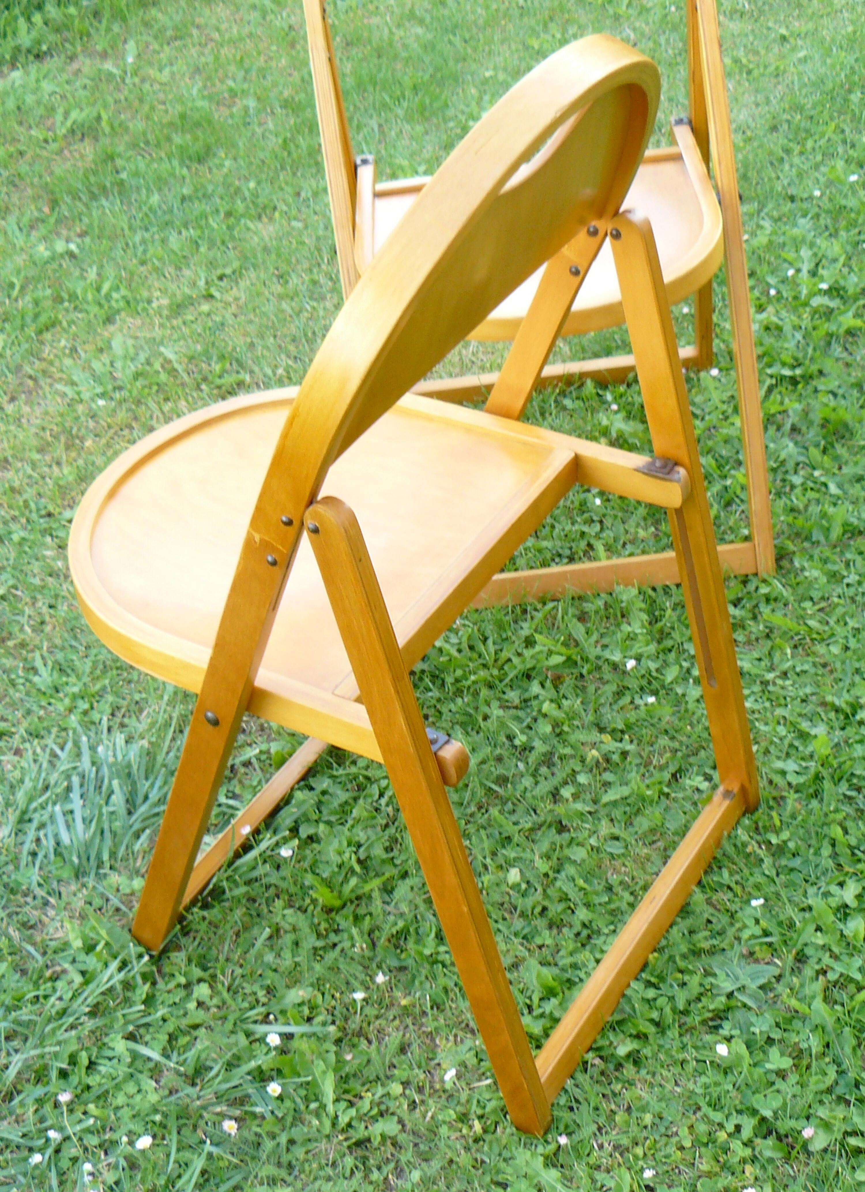 Pair of modernist pliantes chaises design 1950-60