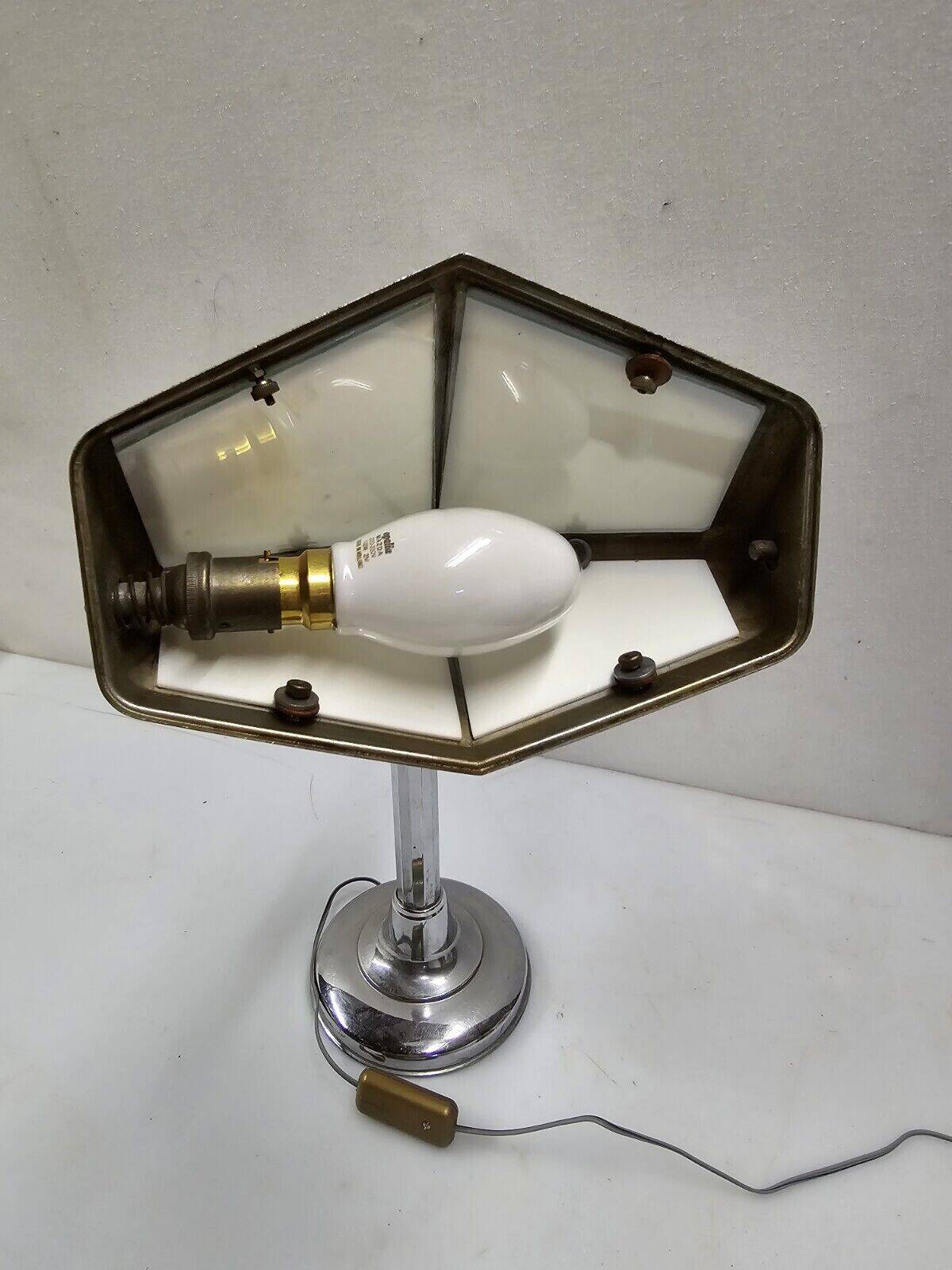 Pirouette desk lamp 1920