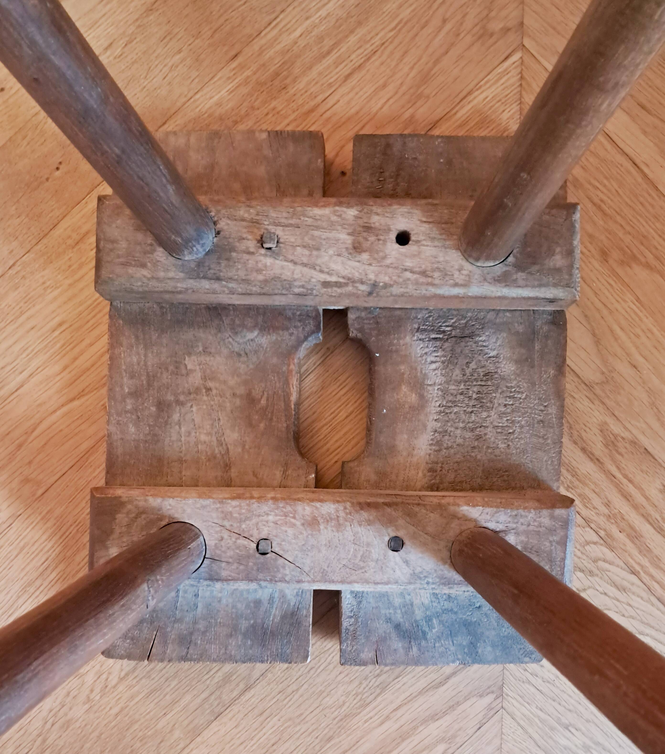 Tabouret de traite, art paysan (XIXe siècle)