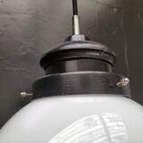 Opaline ball suspension