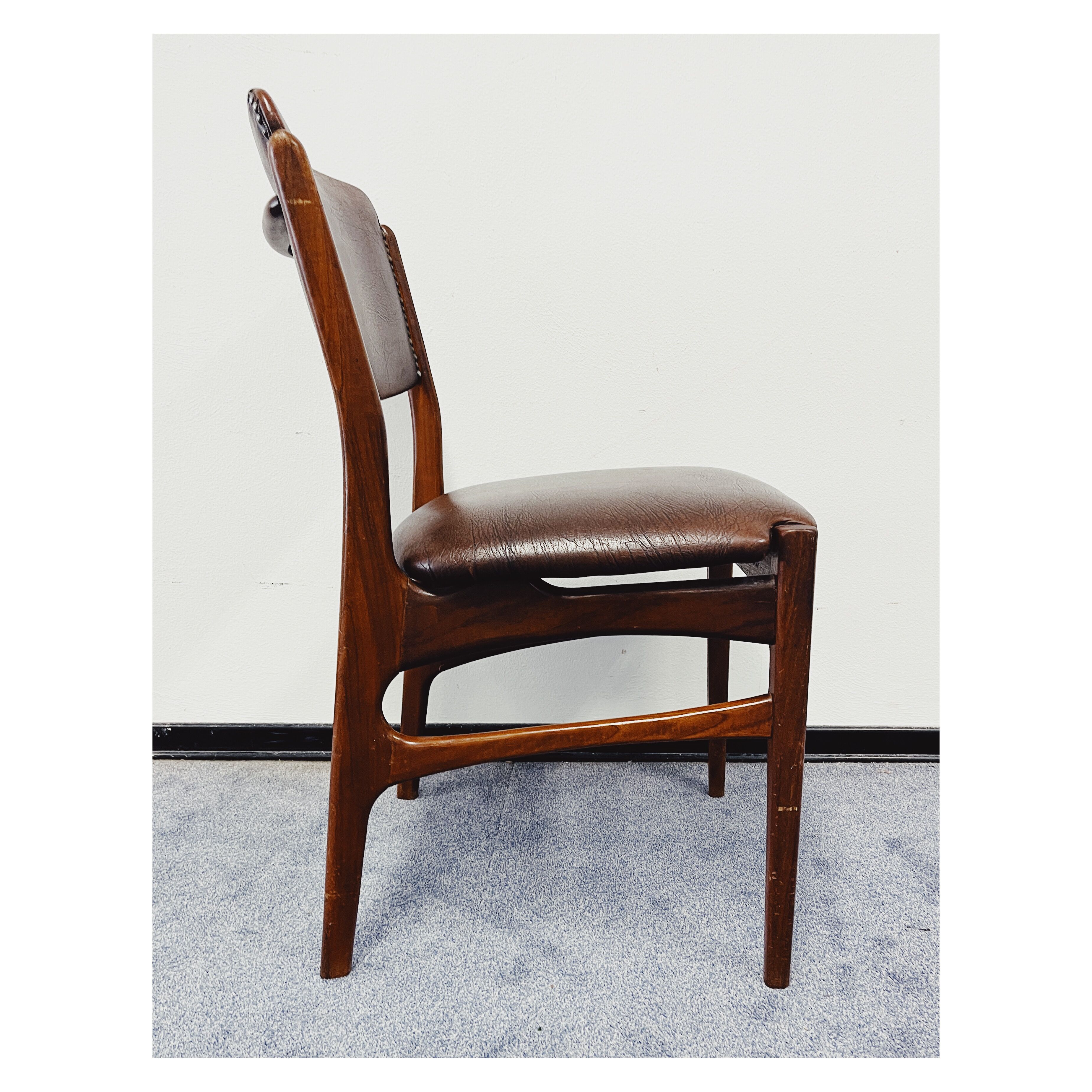 Dining chair
