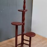 Pot door in red lacquered wood