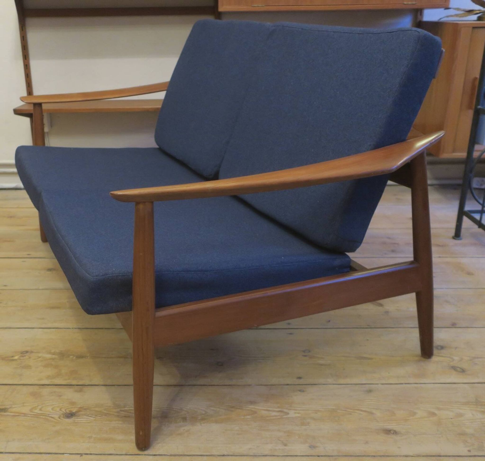 Arne Vodder for France and Sohn FD 164 2-seater teak sofa, Denmark 1960s