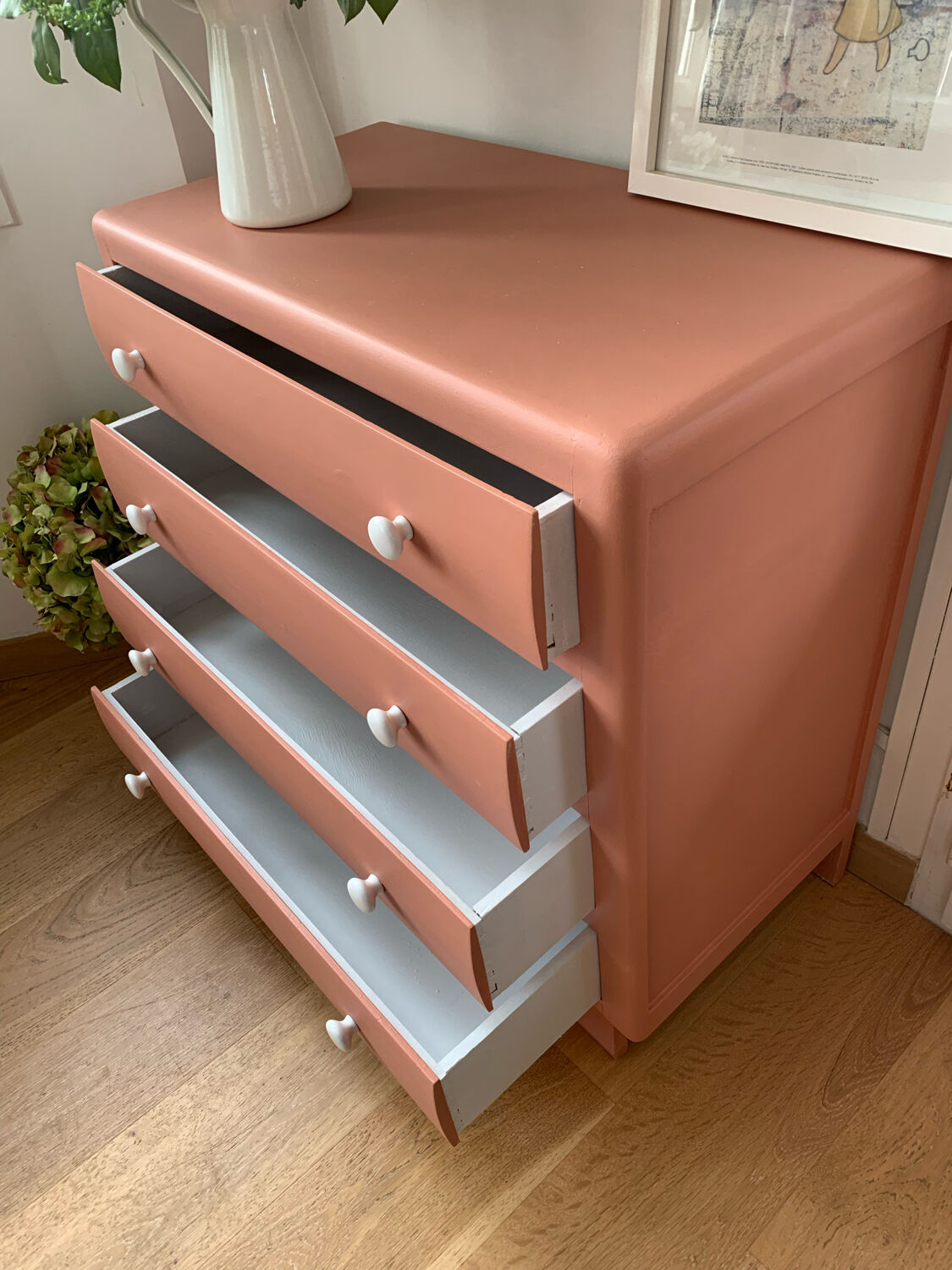 Commode vintage
