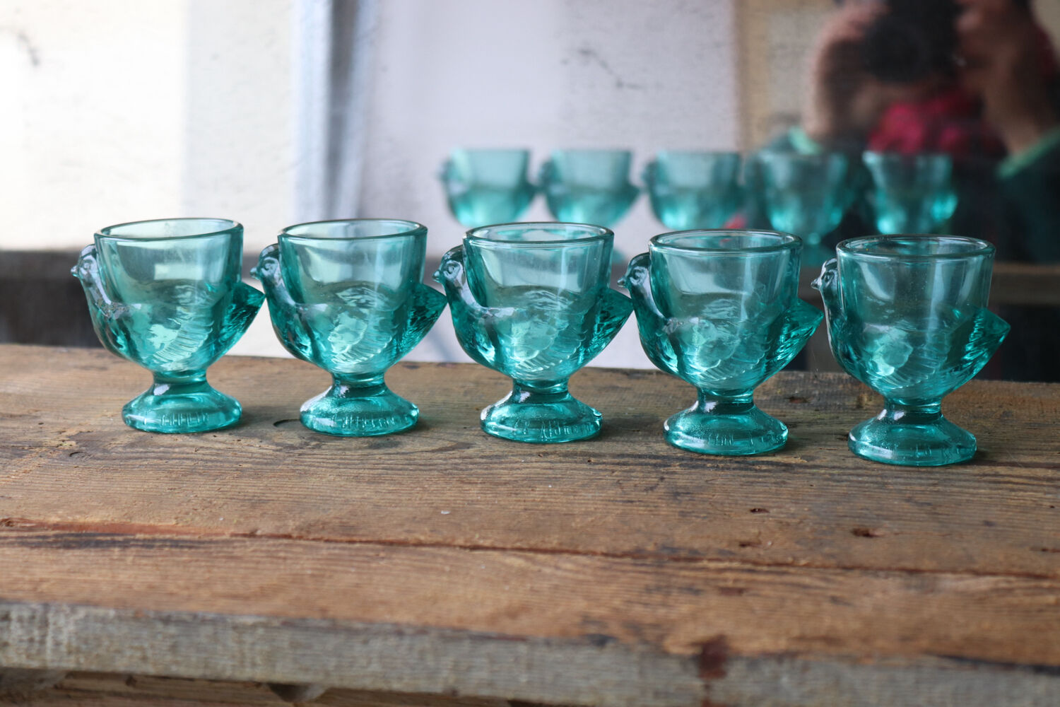 5 opaline glass egg cups – chick decoration from Arques glassworks