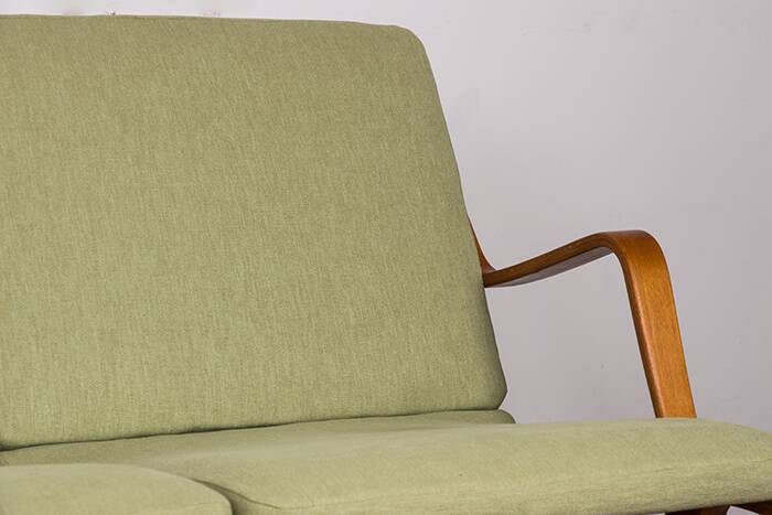 Danish 2-seater sofa in laminated beech and mahogany model AX by Peter Hvidt