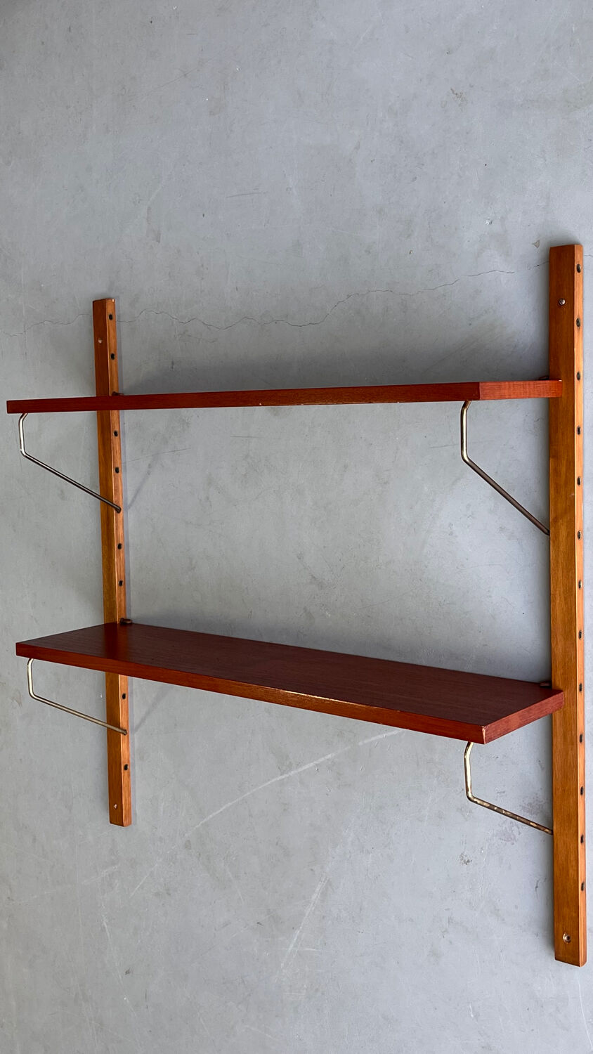 Poul Cadovius wall system