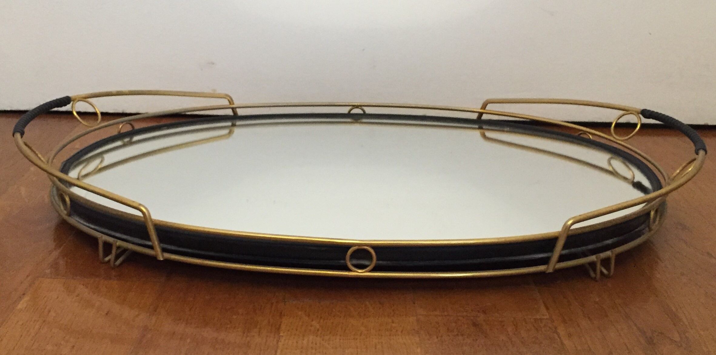 Mirror tray