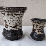 2 stoneware vases