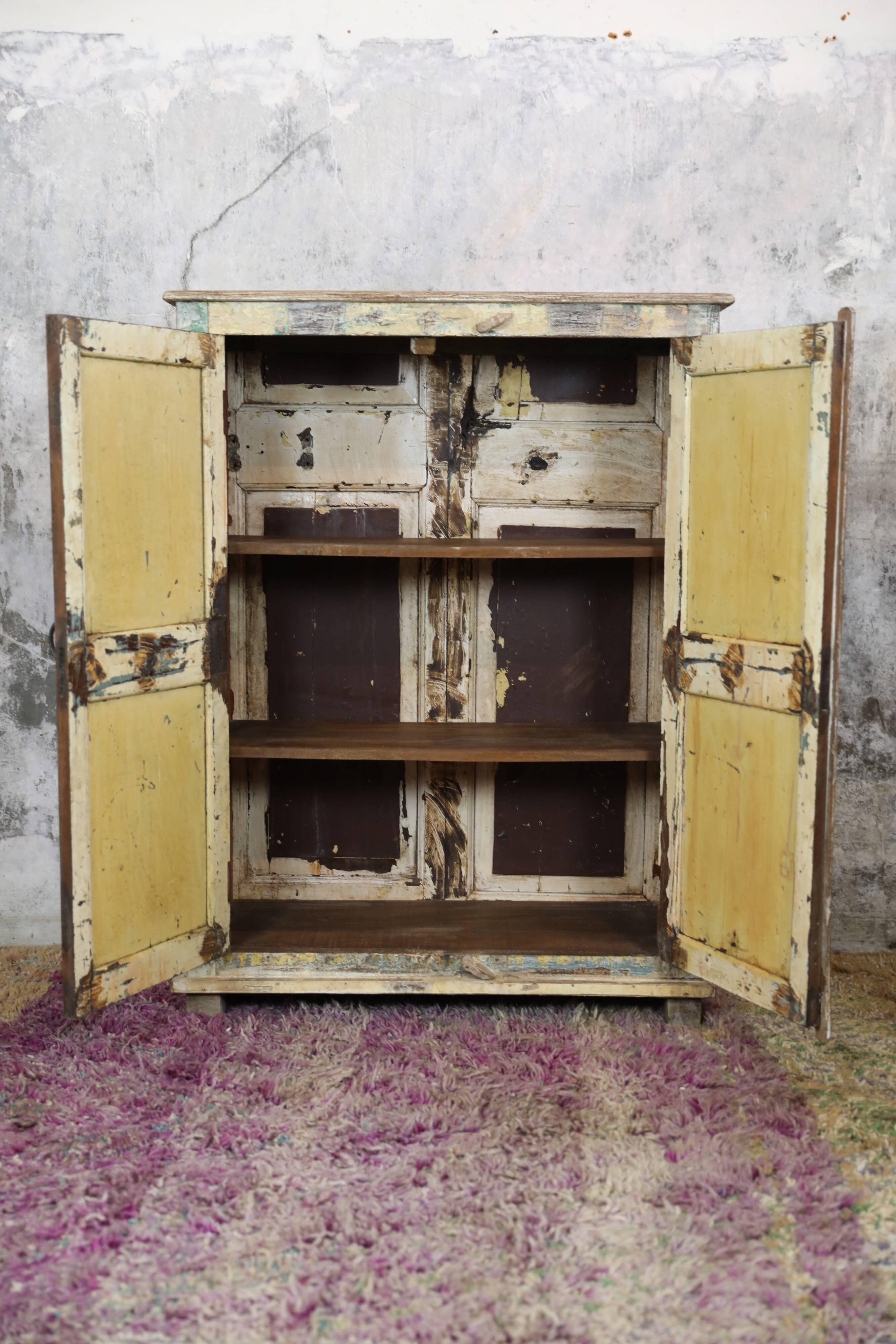 Low cabinet two doors in mango tree, patinated effect