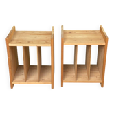 Paire de meubles vinyles, chevets scandinaves en bois massif
