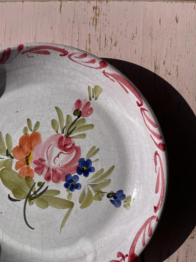 Sicilian plate pink hand-painted floral pattern