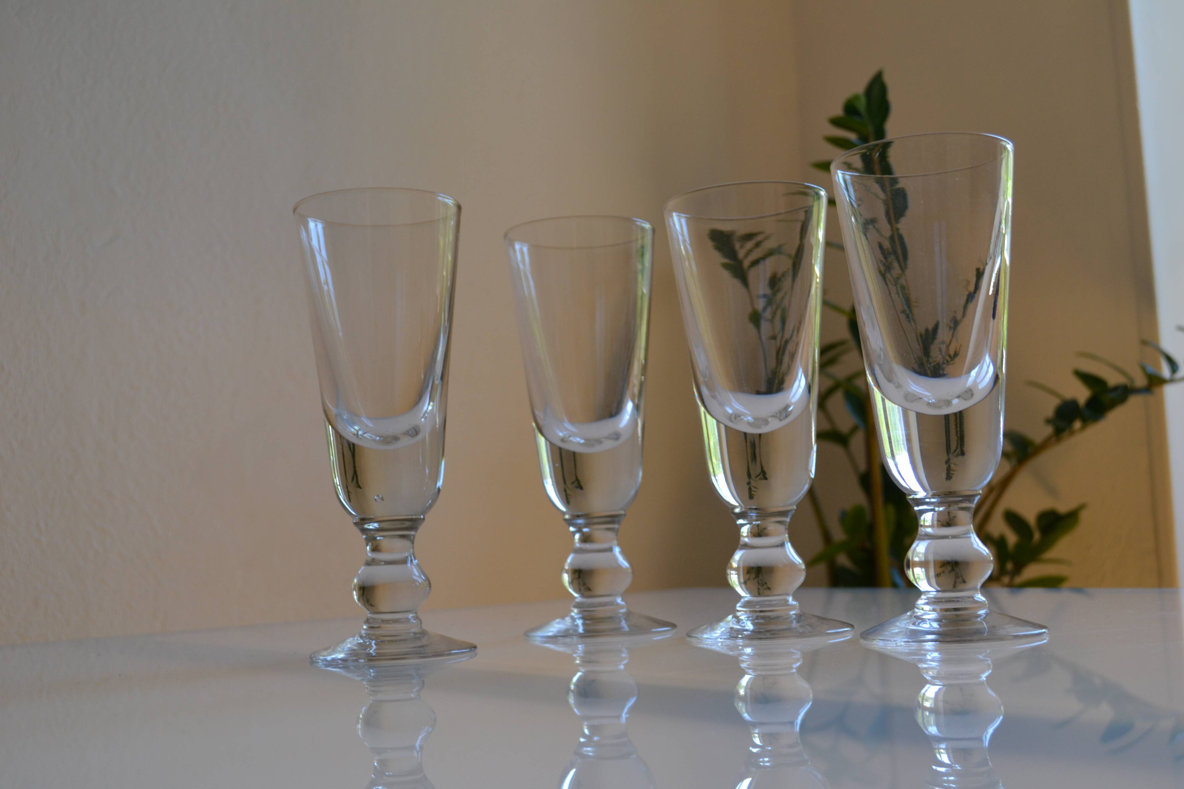 Série de 4 anciens verre verres à absinthe