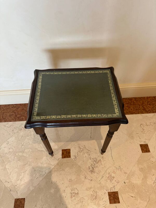 Petite table d’appoint vintage en bois