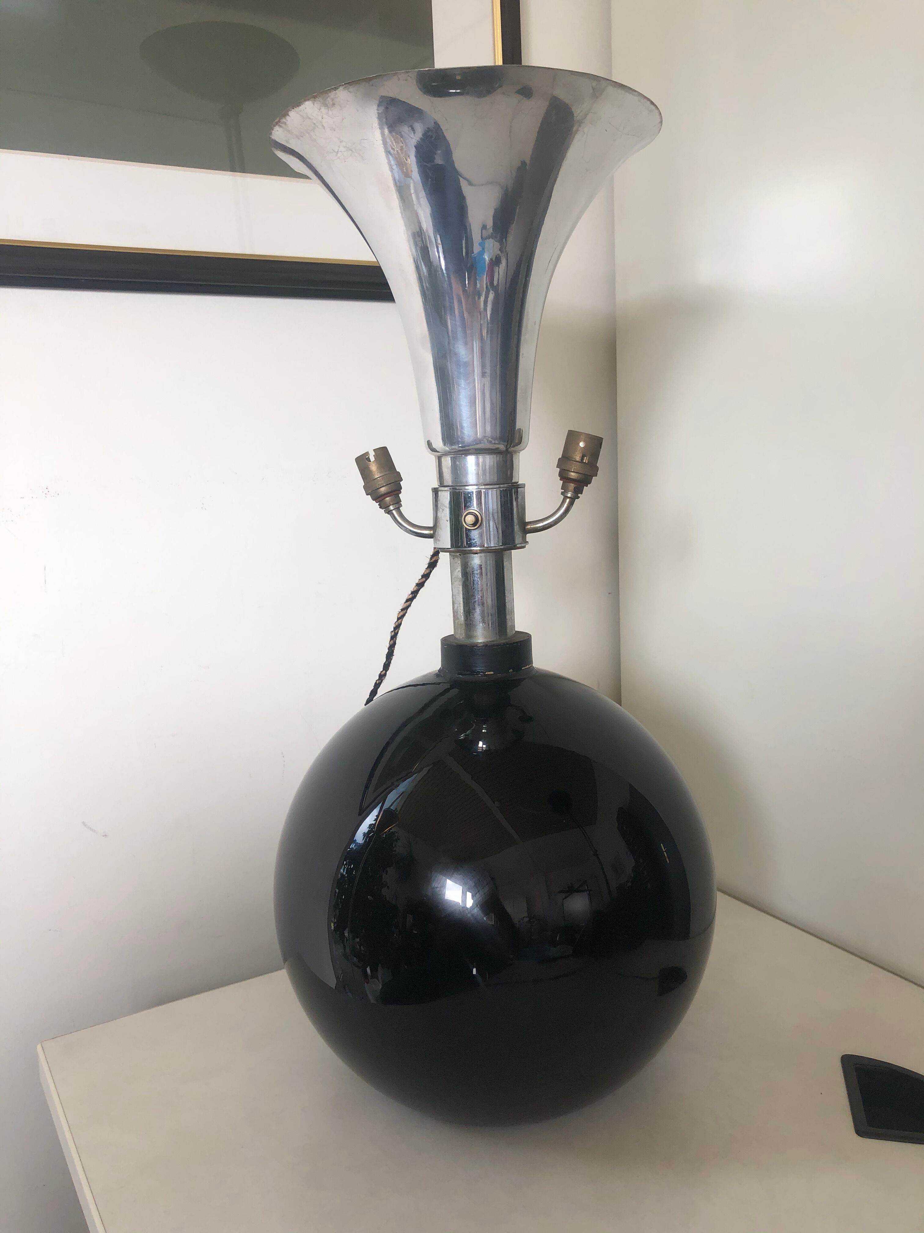 Art Deco lamp in opalin glass, circa 1930