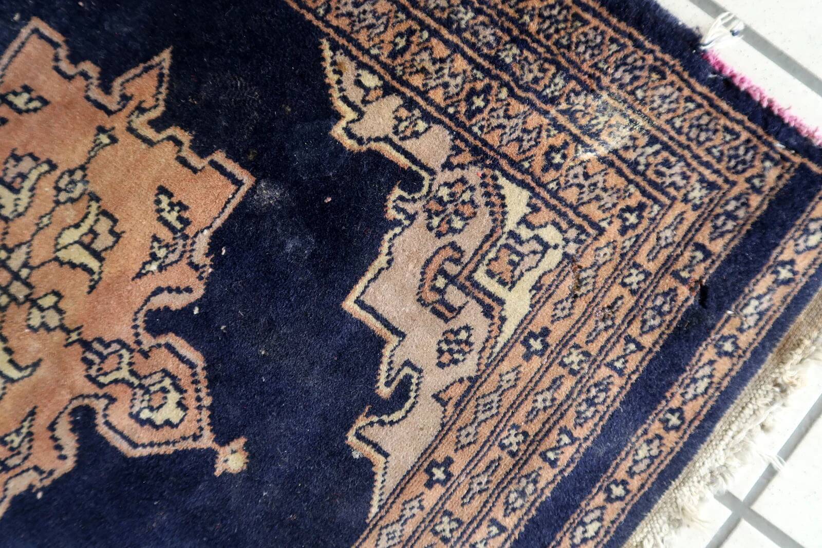 Handmade vintage Uzbek Bukhara rug 64cm x 65cm 1960s - 1C1176