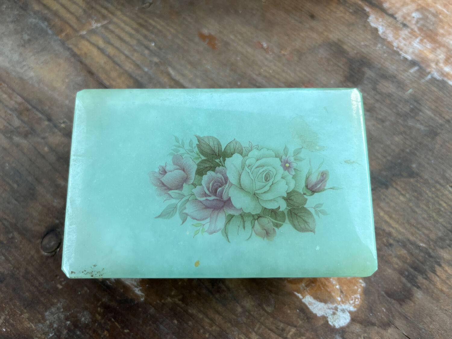 Rectangular hard stone box