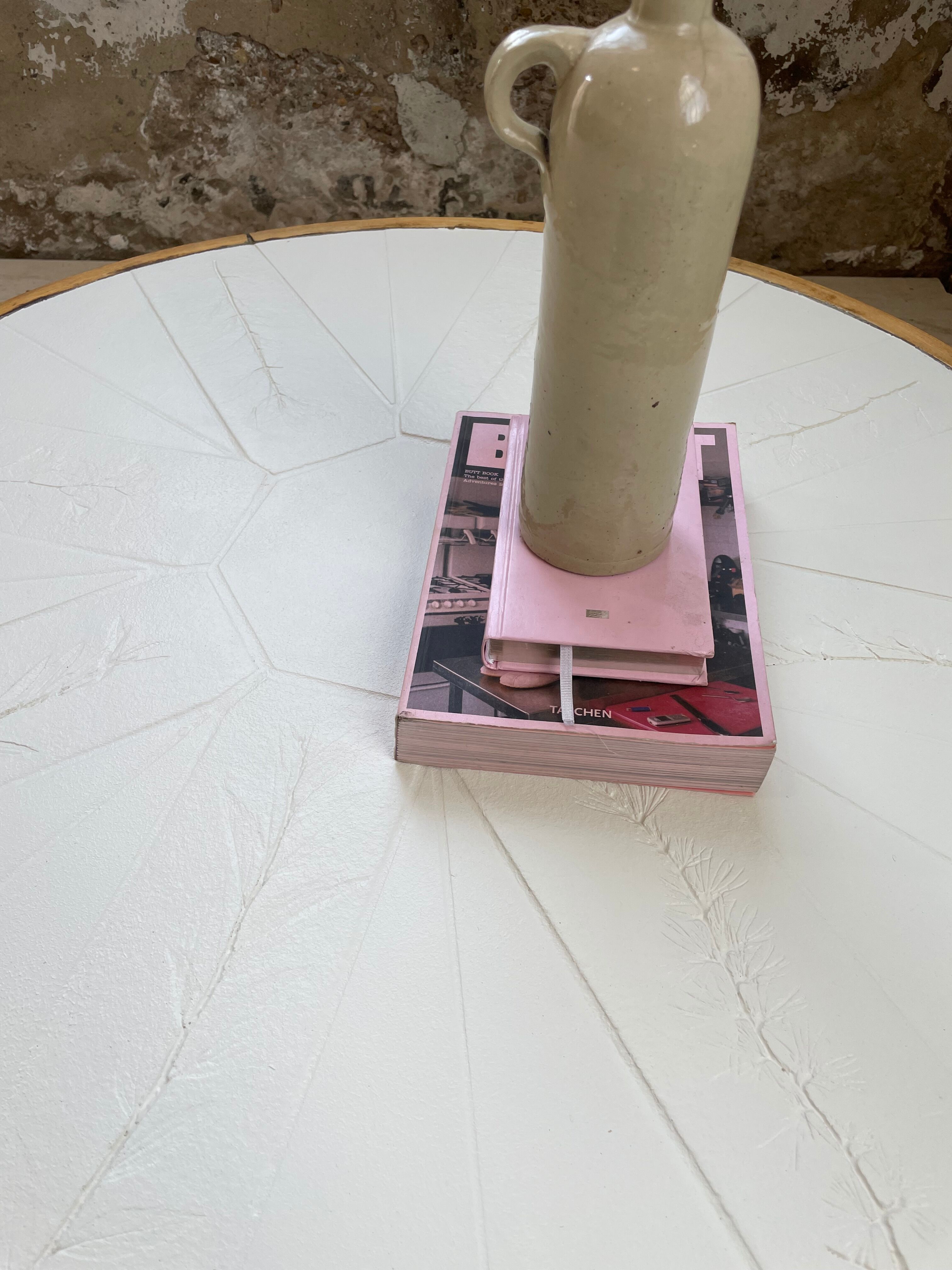 Round coffee table white ceramic and wood