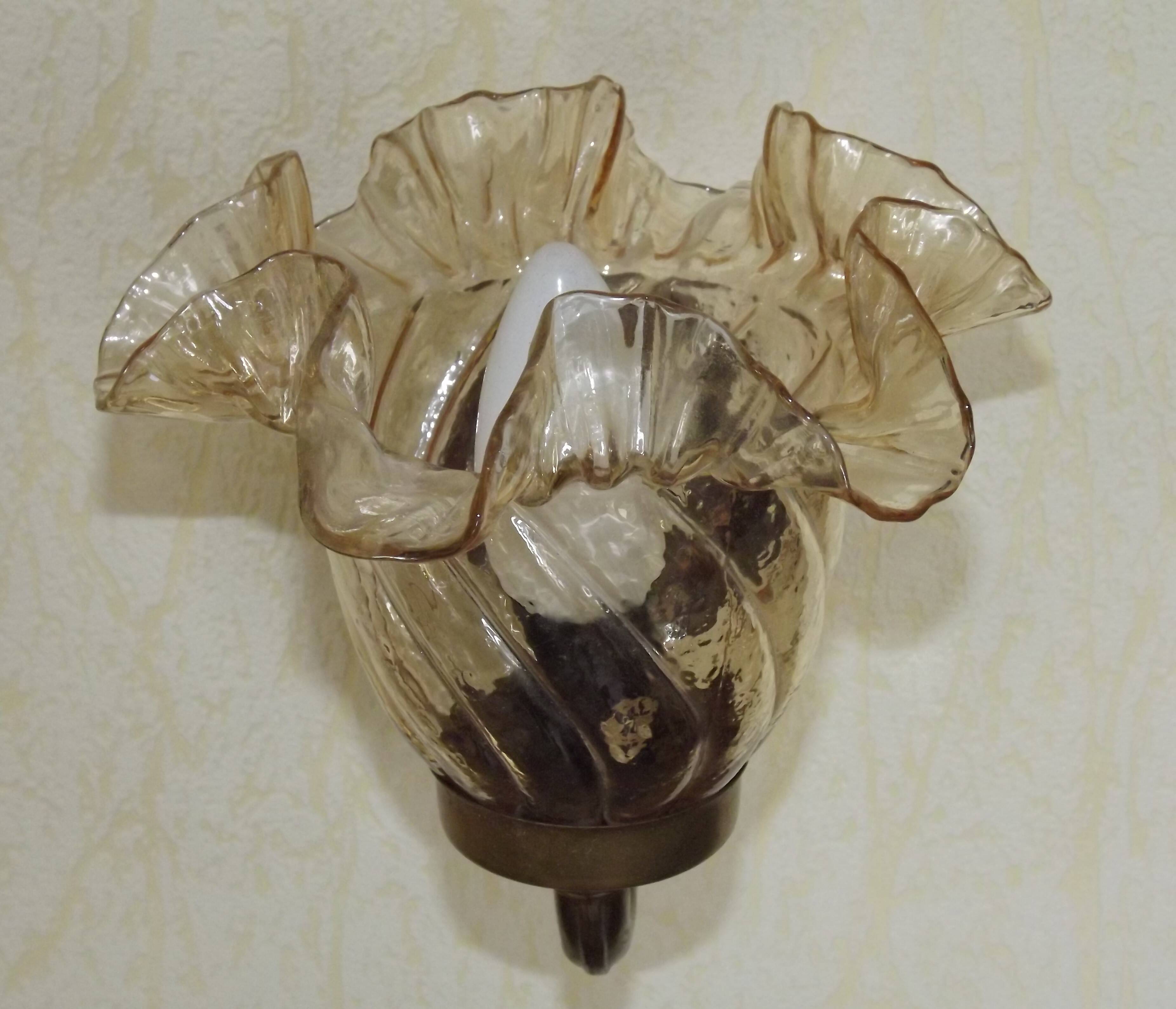 Vintage wooden and metal wall light with bronze effect, amber glass shade 5168