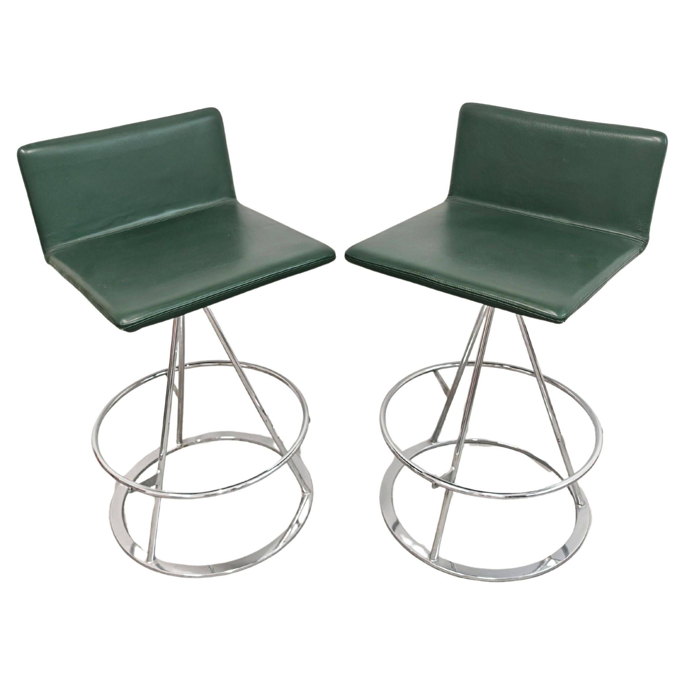Pair of Dania bar stools in leather by Salvati & Tresoldi for Saporiti.