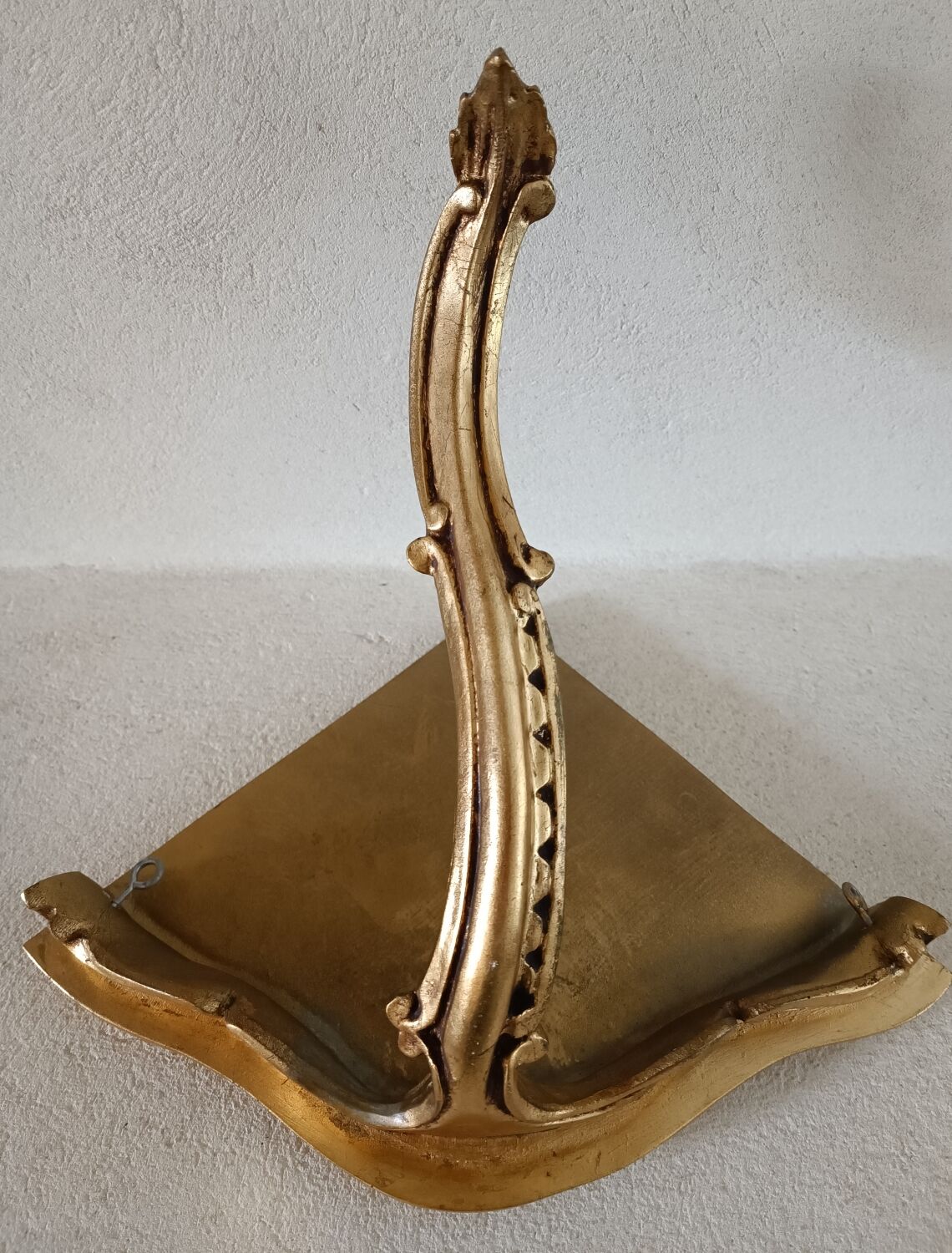 Wall lamp console in gilded wood