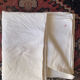 Grande nappe ancienne en coton effet damiers.