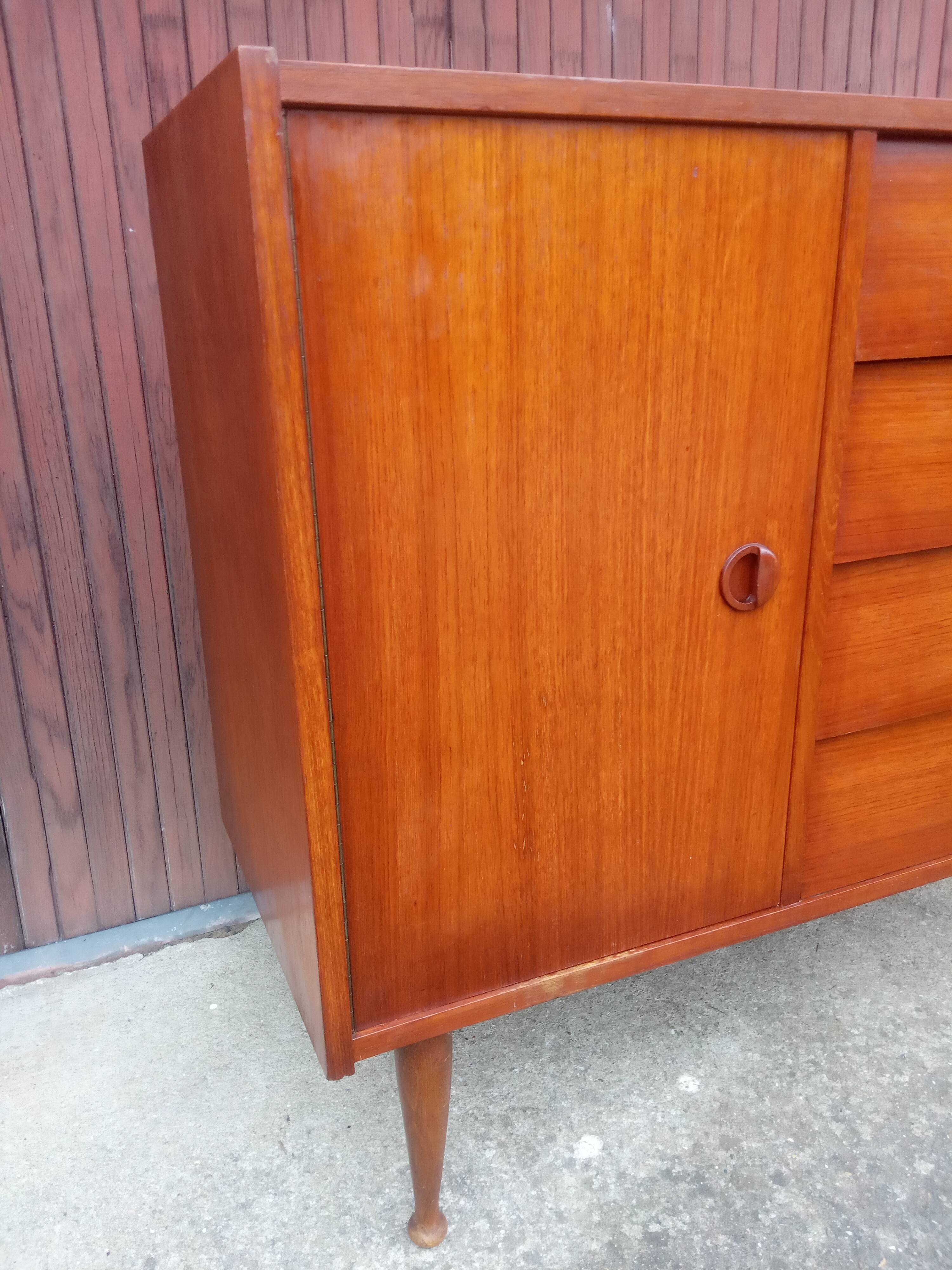 Teak chest of drawers 60s
