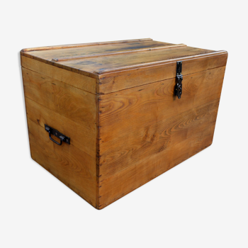 Large oak chest