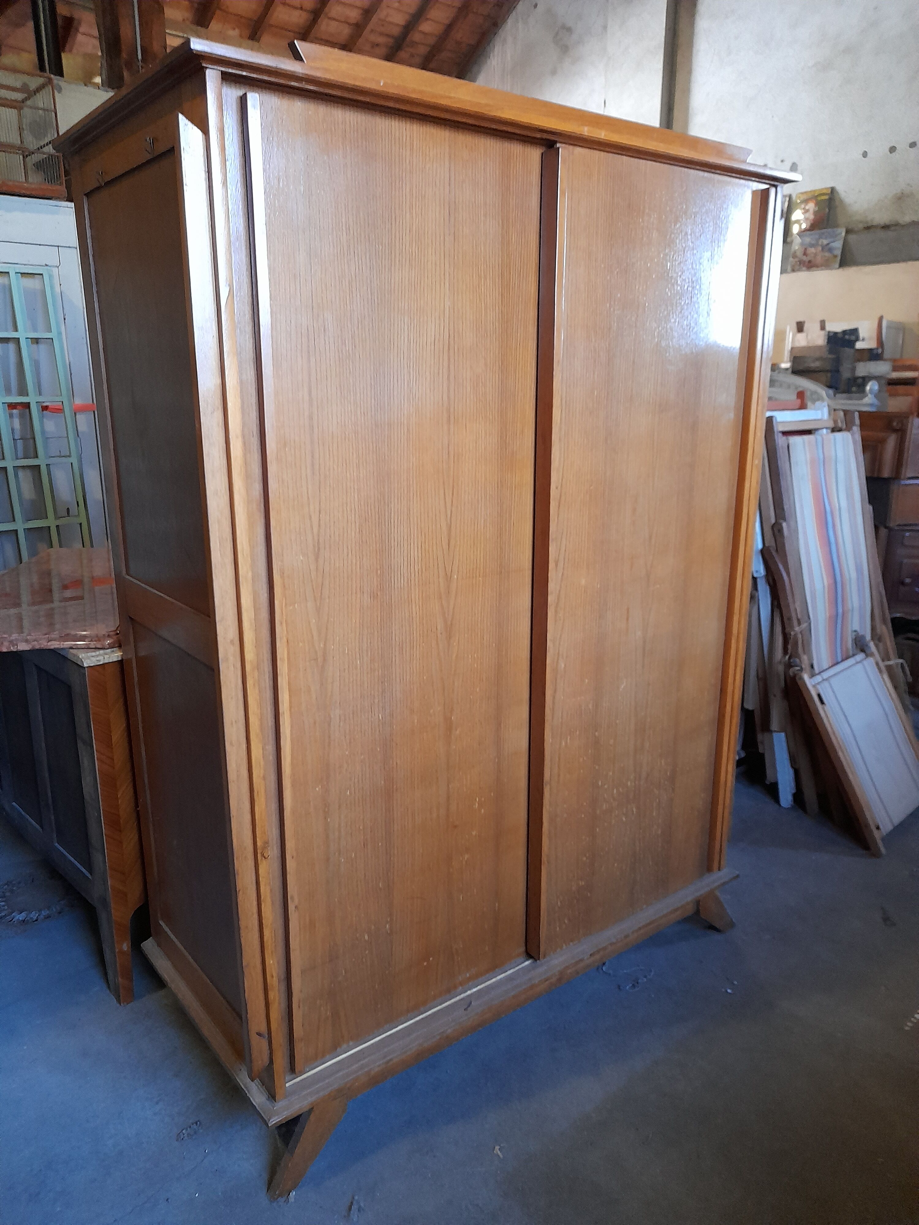 Wardrobe wardrobe year 50 vintage compass feet