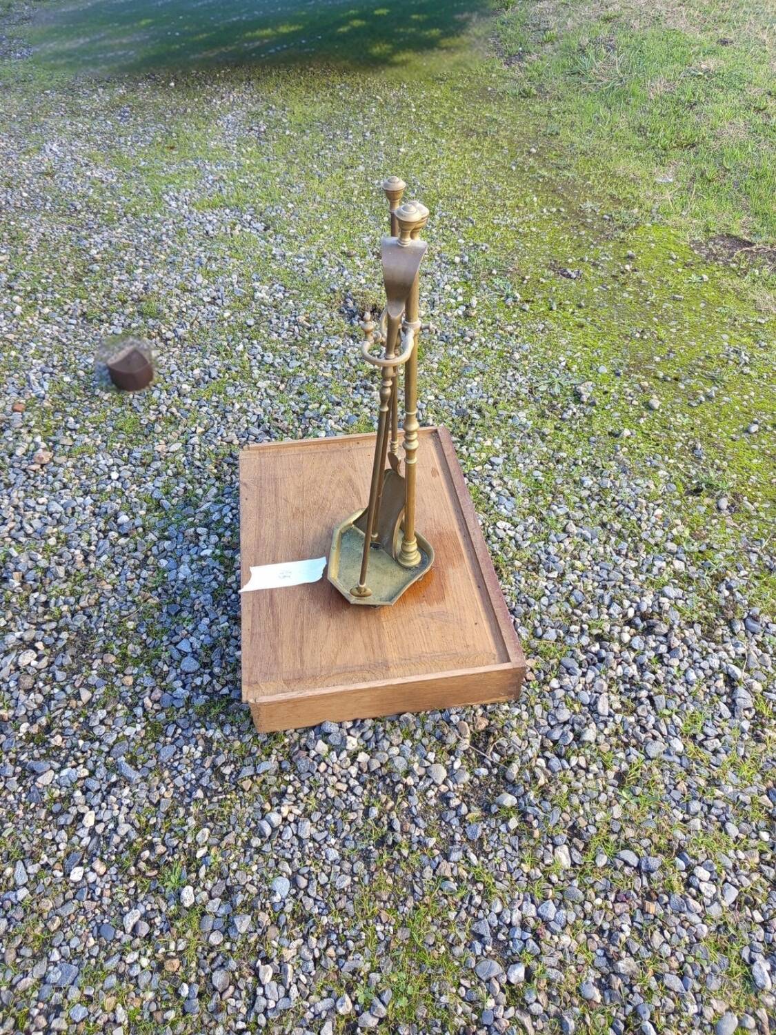 Magnificent set: brass fireplace accessories + rare items