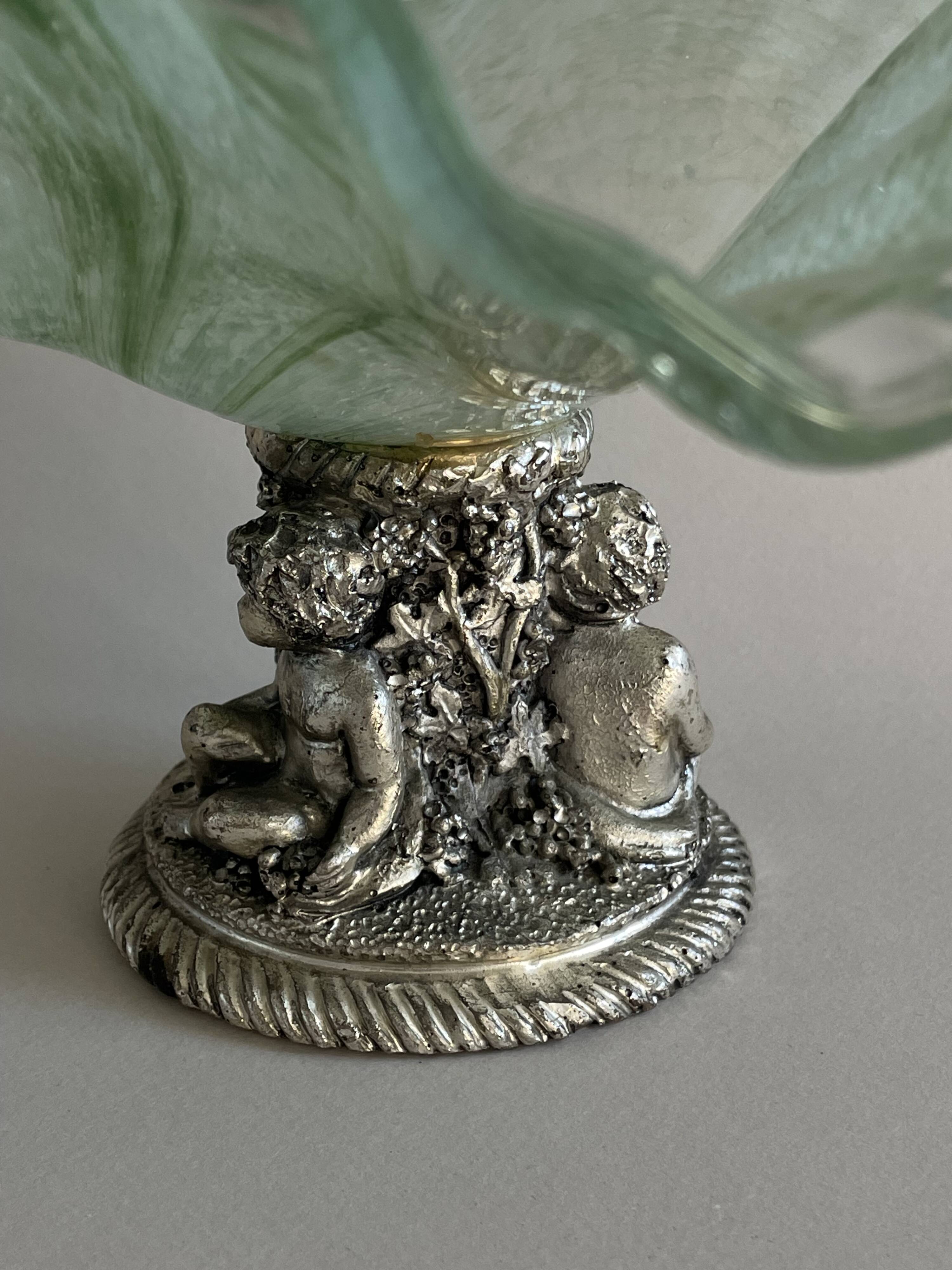 Centrepiece bowl LA MERIDIANA in blown glass on a silver pedestal.