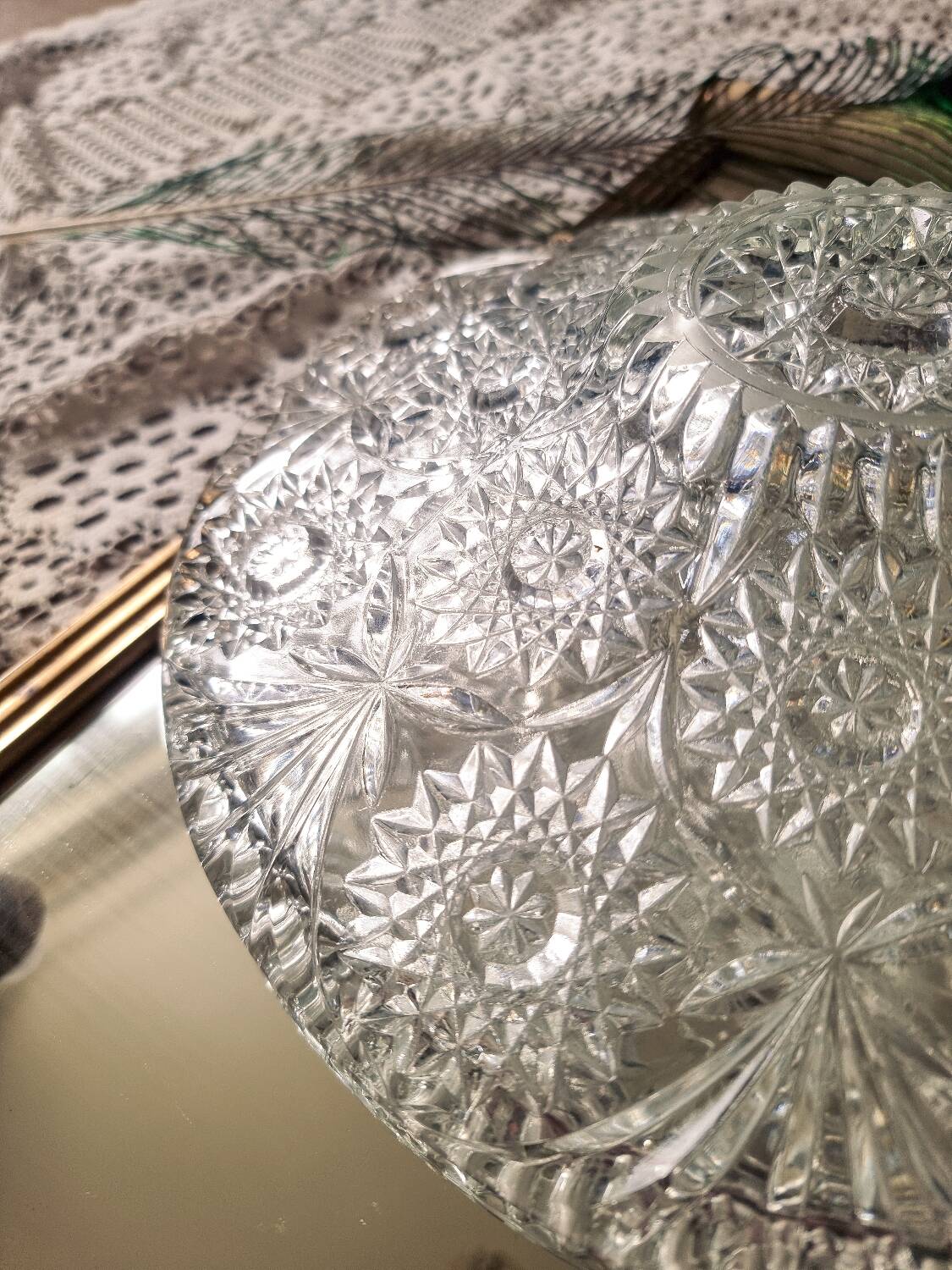 Large dish / fruit bowl in chiseled glass, 1960