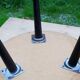 Table d’appoint vintage des années 60 piètement tripode bois noirci plateau formica blanc