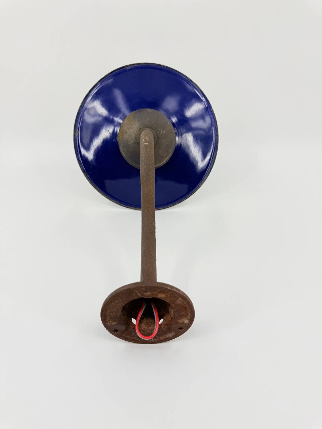Court lamp